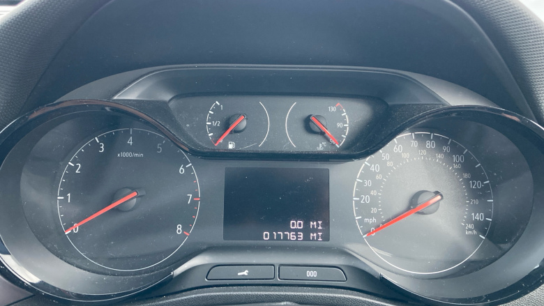 Vauxhall Crossland 1.2 Design 5dr Petrol Hatchback